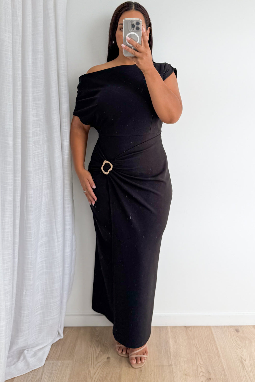 Isadora™ | Sophisticated One-Shoulder Column Dress