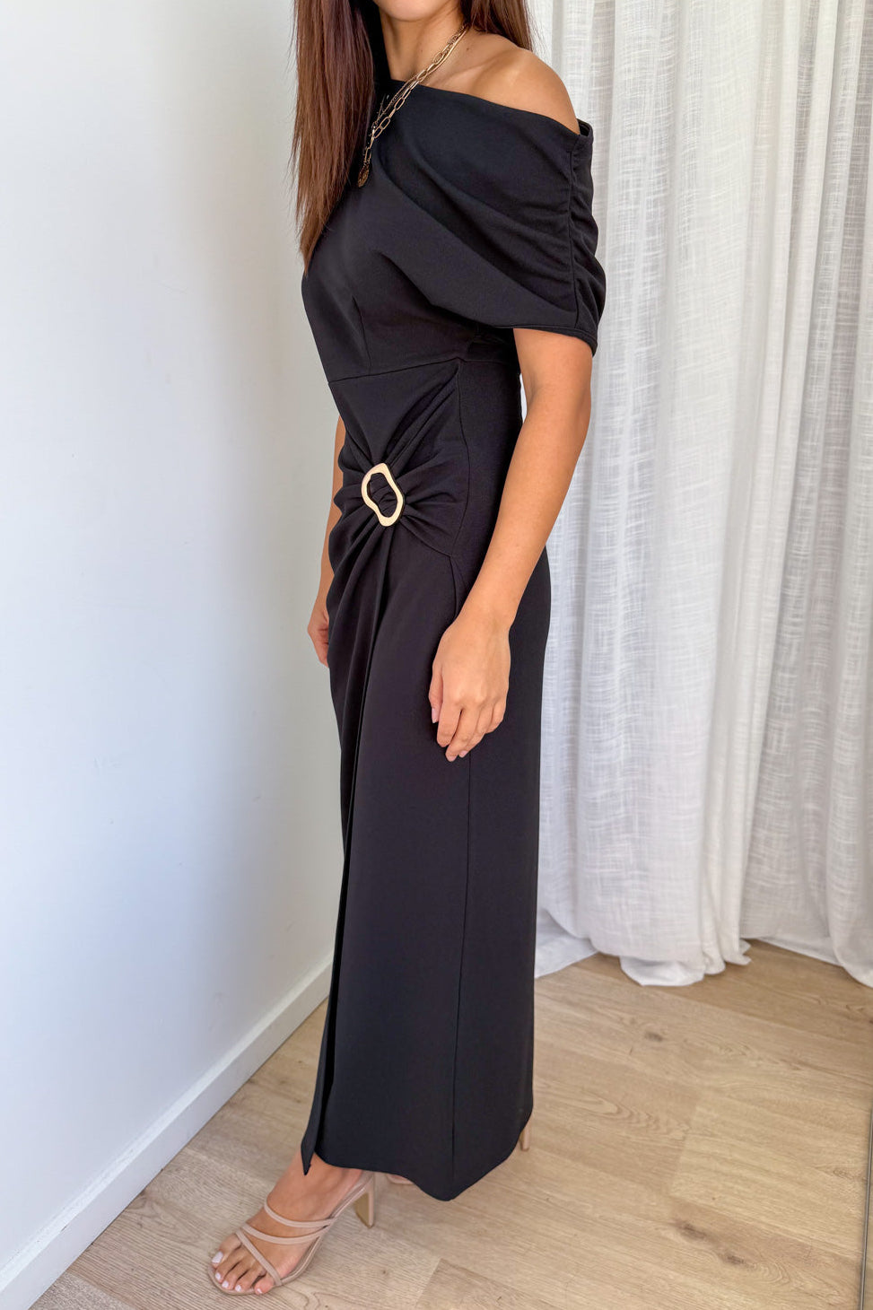 Isadora™ | Sophisticated One-Shoulder Column Dress