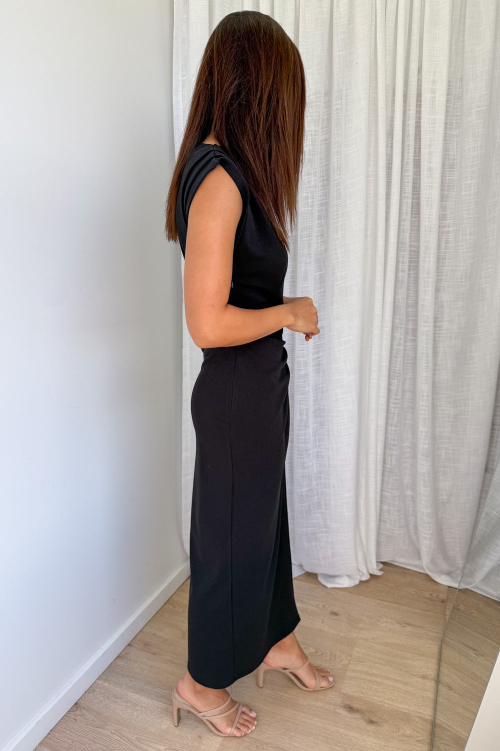 Isadora™ | Sophisticated One-Shoulder Column Dress